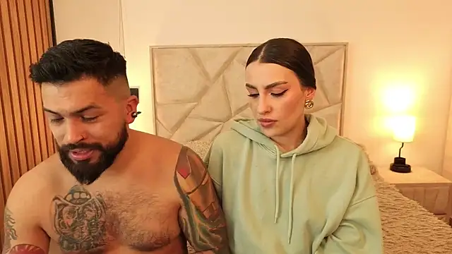 Snapshot of teseo_and_afroditha_ chatting on 4, 12, 2025 teseo and afroditha online show from 4, 12, 2025