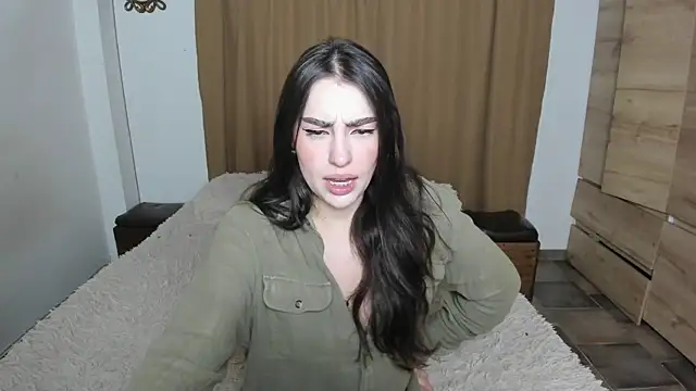 teseo and afroditha  online show from 18, 1, 2025