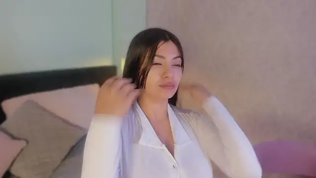 Snapshot of EvaaStevens chatting on 6, 11, 2025 EvaaStevens online show from 6, 11, 2025