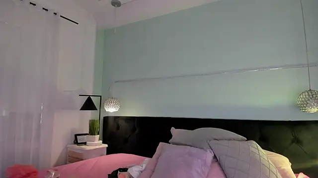 Snapshot of EvaaStevens chatting on 11, 3, 2025 EvaaStevens online show from 11, 3, 2025