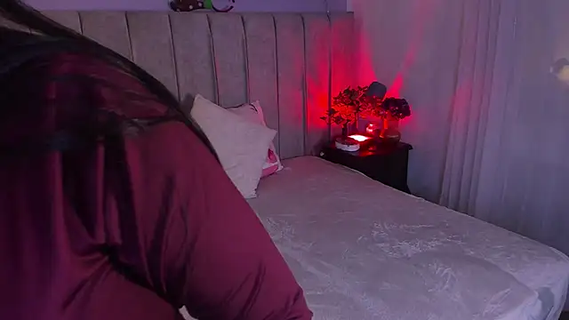 EvaaStevens online show from 17, 12, 2025