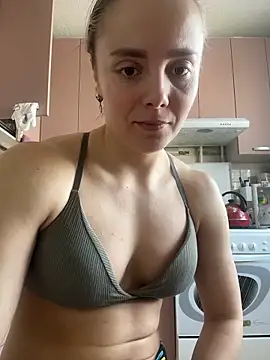 Snapshot of AlisaKissss chatting on 3, 2, 2026 AlisaKissss online show from 3, 2, 2026