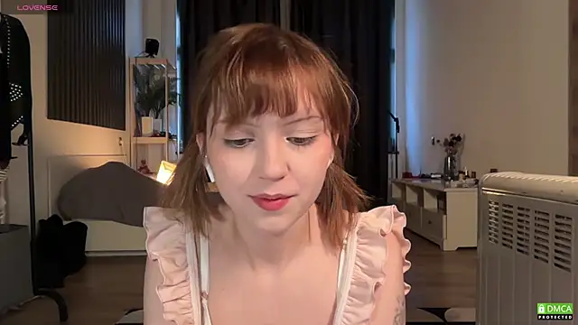 Snapshot of electric_babe chatting on 25, 11, 2025 electric babe online show from 25, 11, 2025