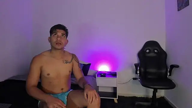 Snapshot of valentino_santoss chatting on 24, 2, 2026 valentino santoss online show from 24, 2, 2026