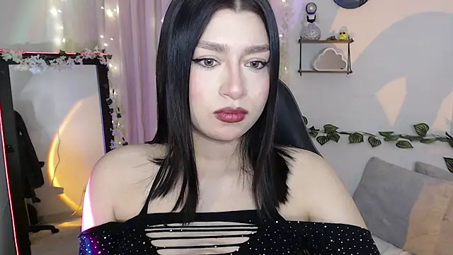 mily thomson b  online show from 17, 11, 2025