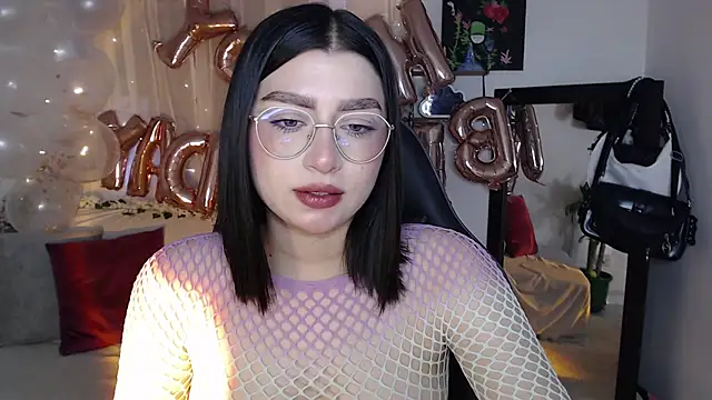 mily thomson b  online show from 12, 9, 2025