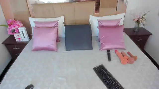 LizBrook online show from 1, 4, 2026