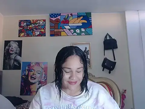 Snapshot of melissa4855 chatting on 17, 11, 2025 melissa4855 online show from 17, 11, 2025