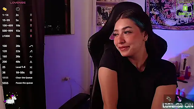 sweetcoralinee online show from 7, 10, 2025