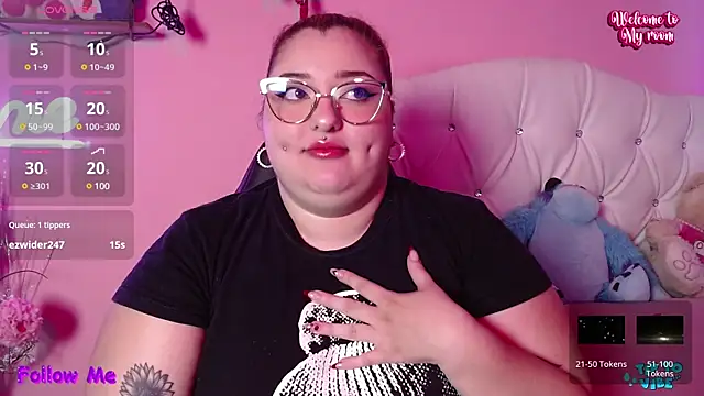 Snapshot of HECATE_23 chatting on 1, 3, 2025 HECATE 23 online show from 1, 3, 2025