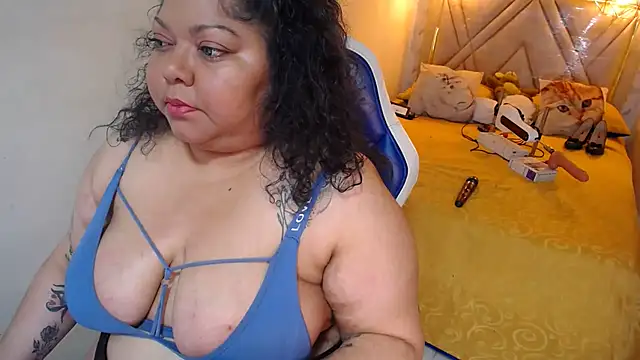 brunette 35 online show from 24, 2, 2025