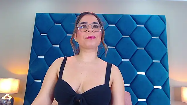 ThaniaJones online show from 27, 9, 2025