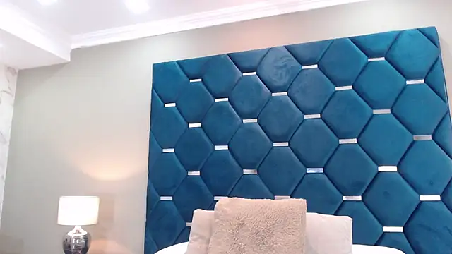 Snapshot of ThaniaJones chatting on 17, 1, 2026 ThaniaJones online show from 17, 1, 2026