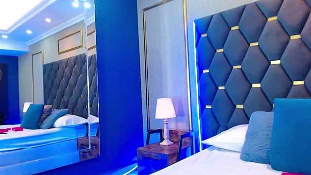 ThaniaJones online show from 26, 11, 2025