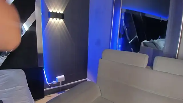 Snapshot of PaulinaDuarte chatting on 9, 7, 2026 PaulinaDuarte online show from 9, 7, 2026