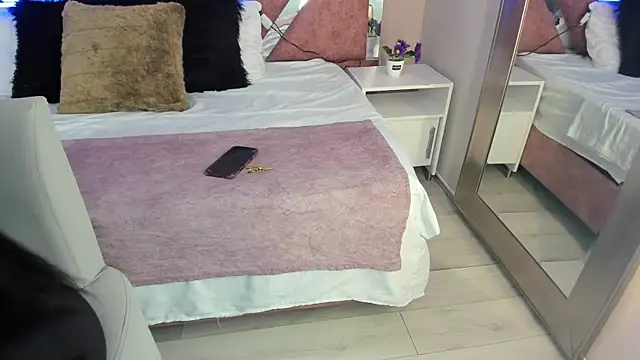 PaulinaDuarte online show from 19, 11, 2025