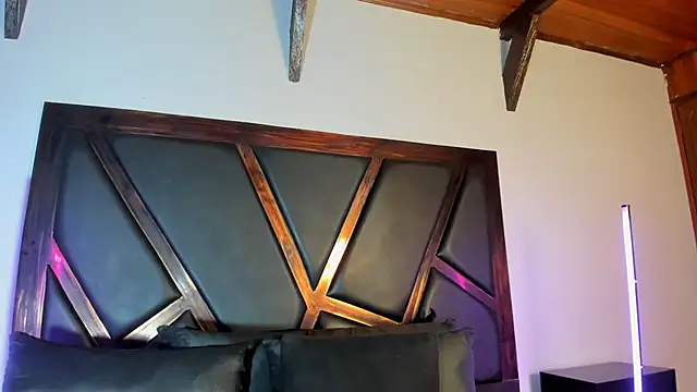 EmiliWilliams online show from 8, 3, 2026