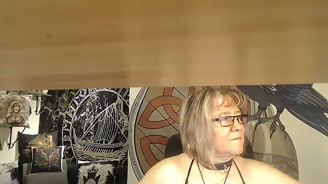 Snapshot of TittenMichelle chatting on 8, 3, 2026 TittenMichelle online show from 8, 3, 2026