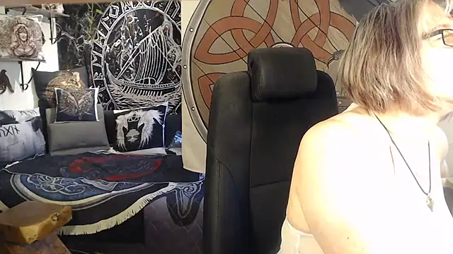 Snapshot of TittenMichelle chatting on 10, 3, 2026 TittenMichelle online show from 10, 3, 2026