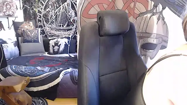 Snapshot of TittenMichelle chatting on 21, 3, 2026 TittenMichelle online show from 21, 3, 2026