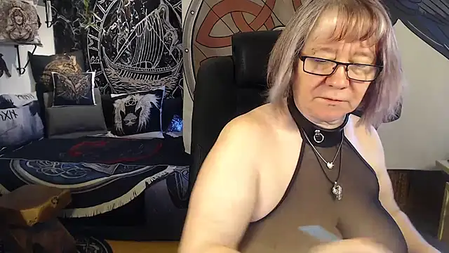 Snapshot of TittenMichelle chatting on 13, 3, 2026 TittenMichelle online show from 13, 3, 2026