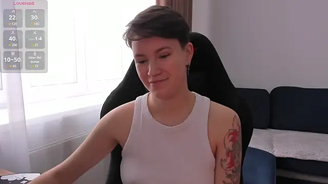 Snapshot of JessieFlower chatting on 8, 1, 2026 JessieFlower online show from 8, 1, 2026