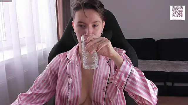 JessieFlower online show from 31, 1, 2025