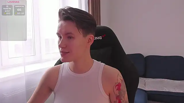 Snapshot of JessieFlower chatting on 5, 12, 2025 JessieFlower online show from 5, 12, 2025