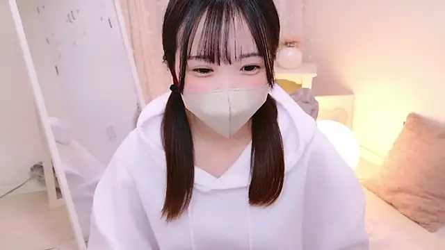 Snapshot of HONO_cha chatting on 6, 12, 2024 HONO cha online show from 6, 12, 2024