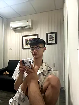 mumuowl online show from 19, 9, 2025