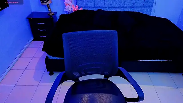 Lana stone  online show from 27, 10, 2025