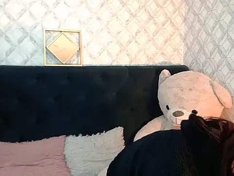 Emma-Wilson online show from 3, 10, 2025