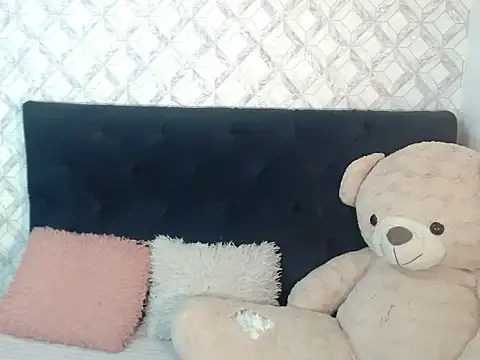 Emma-Wilson online show from 2, 12, 2025