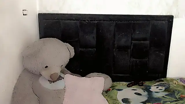 Michell Queen online show from 3, 11, 2025