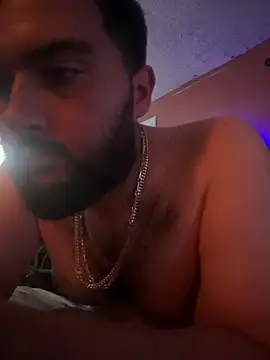 bigdickgio6923 online show from 24, 4, 2026