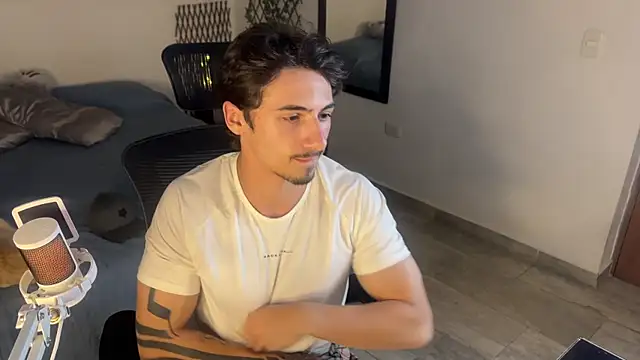 David Brown18 online show from 7, 4, 2026