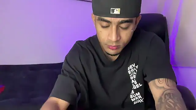 Snapshot of dominic_brandd23 chatting on 5, 2, 2026 dominic brandd23 online show from 5, 2, 2026