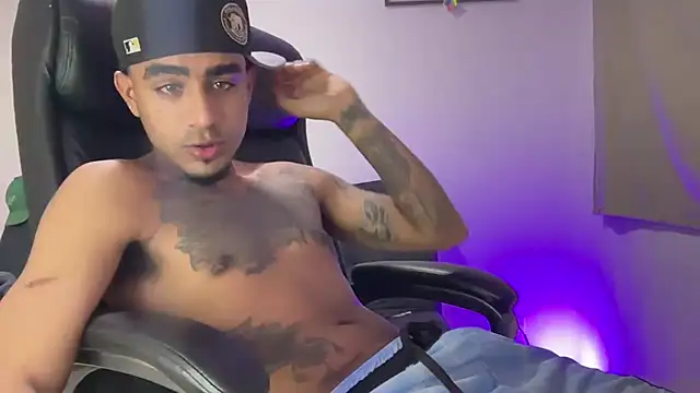 Snapshot of dominic_brandd23 chatting on 14, 2, 2026 dominic brandd23 online show from 14, 2, 2026