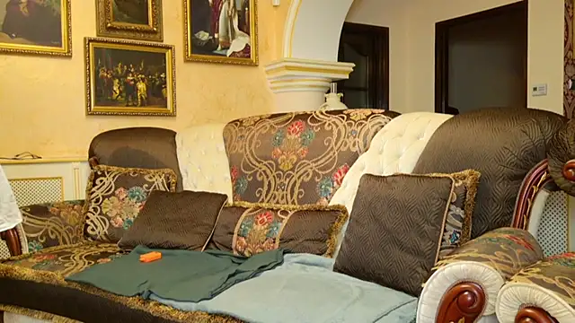 Snapshot of TUNDEROSE1 chatting on 23, 10, 2025 TUNDEROSE1 online show from 23, 10, 2025