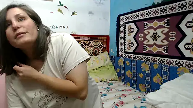 Snapshot of AdelineBlueEyes chatting on 10, 10, 2025 AdelineBlueEyes online show from 10, 10, 2025