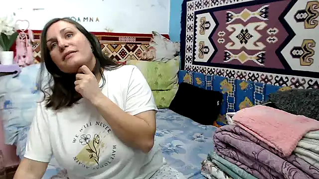 Snapshot of AdelineBlueEyes chatting on 15, 11, 2025 AdelineBlueEyes online show from 15, 11, 2025