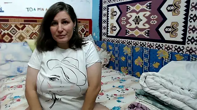 Snapshot of AdelineBlueEyes chatting on 13, 10, 2025 AdelineBlueEyes online show from 13, 10, 2025