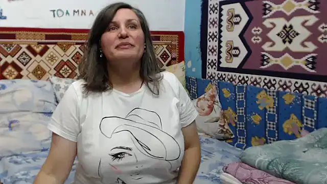 Snapshot of AdelineBlueEyes chatting on 1, 10, 2025 AdelineBlueEyes online show from 1, 10, 2025