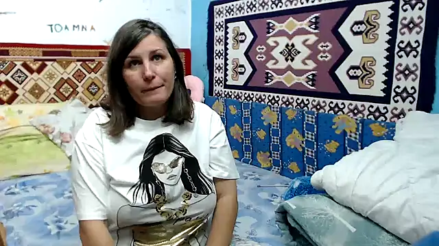 Snapshot of AdelineBlueEyes chatting on 4, 10, 2025 AdelineBlueEyes online show from 4, 10, 2025