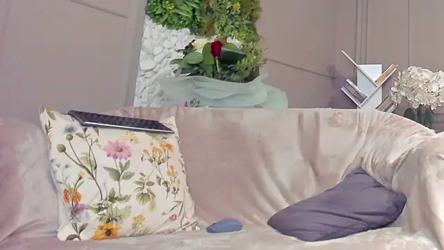 Deliciouslips online show from 23, 7, 2026