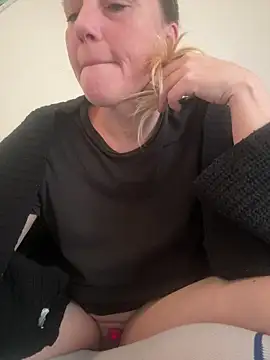 MoniqueLaFee online show from 25, 2, 2026