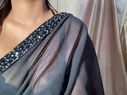 Sexy trisha  7 online show from 11, 4, 2026