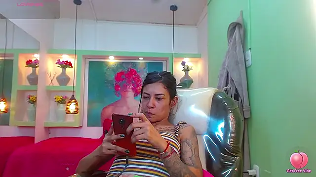 lorenapinto online show from 4, 12, 2025