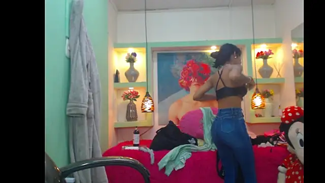 lorenapinto online show from 5, 4, 2026