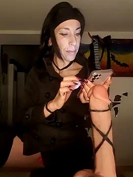 freyamoret online show from 24, 10, 2025